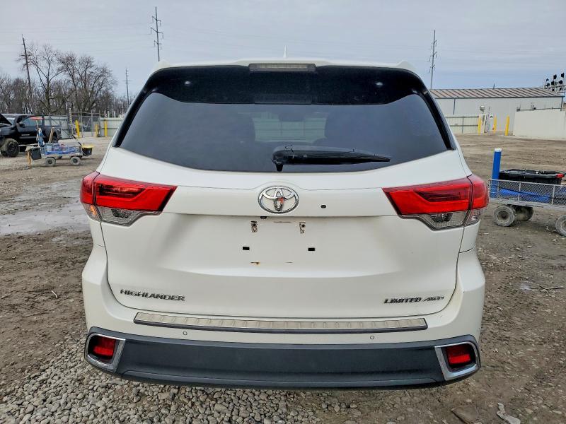 Photo 6 from auction – 2017 TOYOTA HIGHLANDER with VIN 5TDDZRFH3HS429067