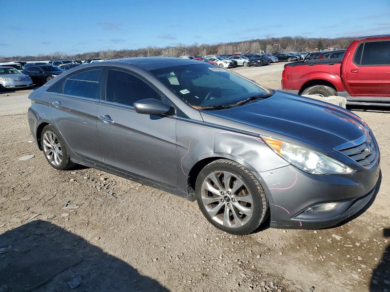 Photo 4 from auction – 2013 HYUNDAI SONATA with VIN 5NPEC4AC9DH665632