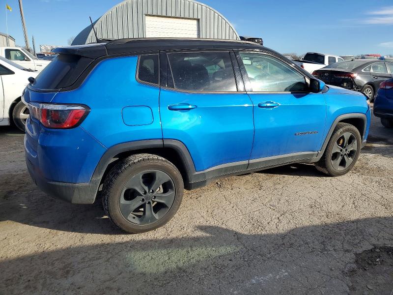 Photo 3 from auction – 2018 JEEP COMPASS with VIN 3C4NJDBB4JT458301