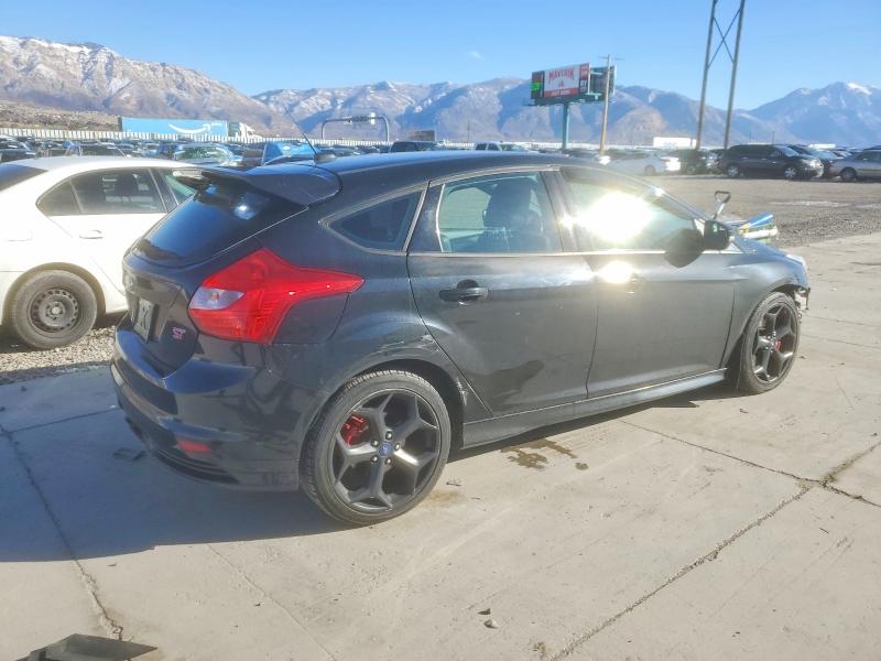 Photo 3 from auction – 2014 FORD FOCUS ST with VIN 1FADP3L91EL293928