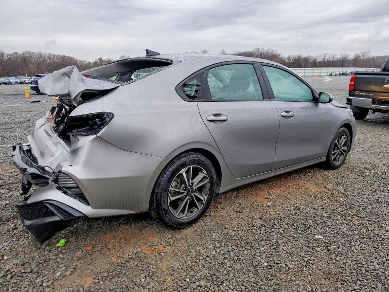 Photo 3 from auction – 2024 KIA FORTE with VIN 3KPF24AD7RE727928