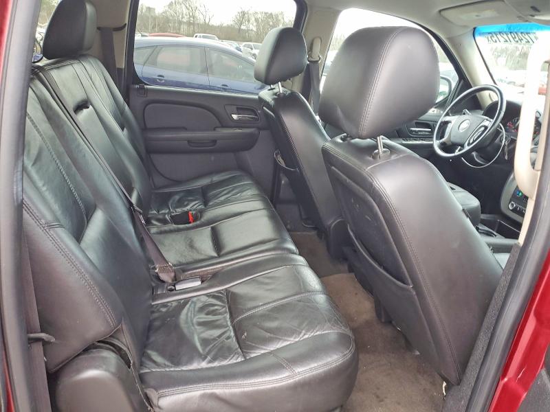 Photo 11 from auction – 2011 CHEVROLET SUBURBAN K with VIN 1GNSKJE37BR294112