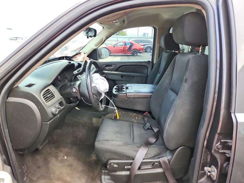 Photo 7 from auction – 2010 CHEVROLET SUBURBAN with VIN 1GNUCHE08AR226825