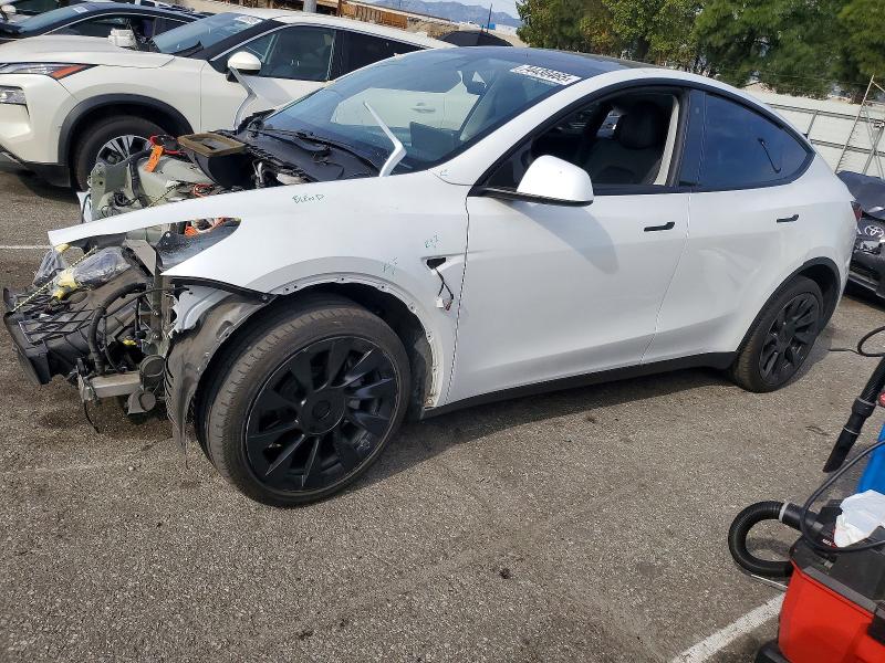TESLA MODEL Y 2020 with VIN 5YJYGDEE2LF055694 - Photo from auction