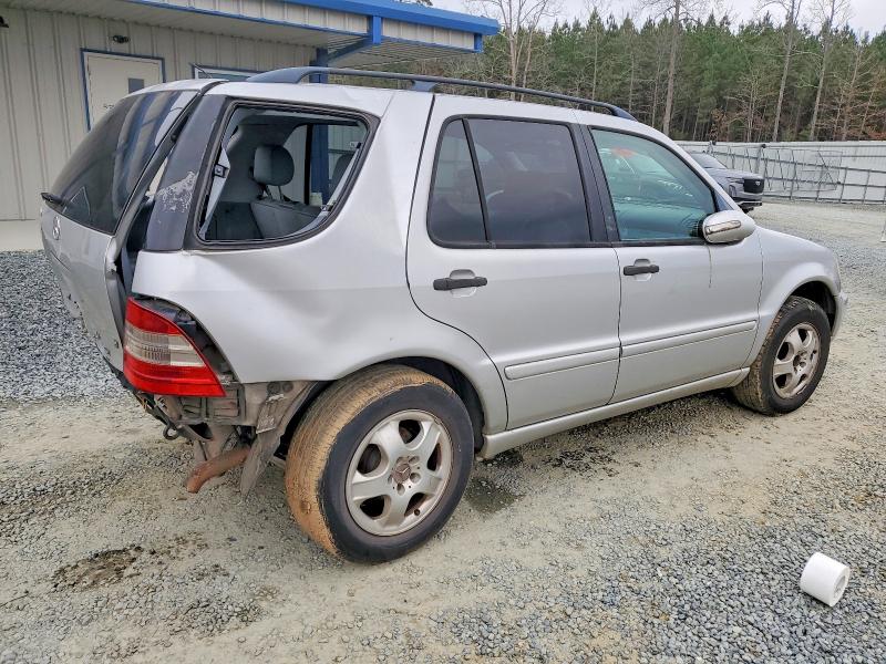 Photo 3 from auction – 2003 MERCEDES-BENZ ML 320 with VIN 4JGAB54E03A379206