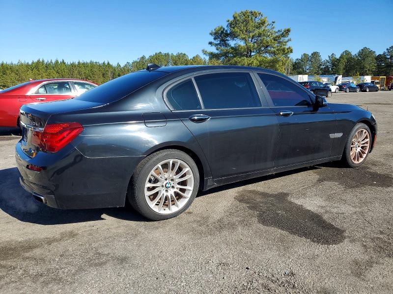 Photo 3 from auction – 2013 BMW 750 with VIN WBAYF8C50DD141461