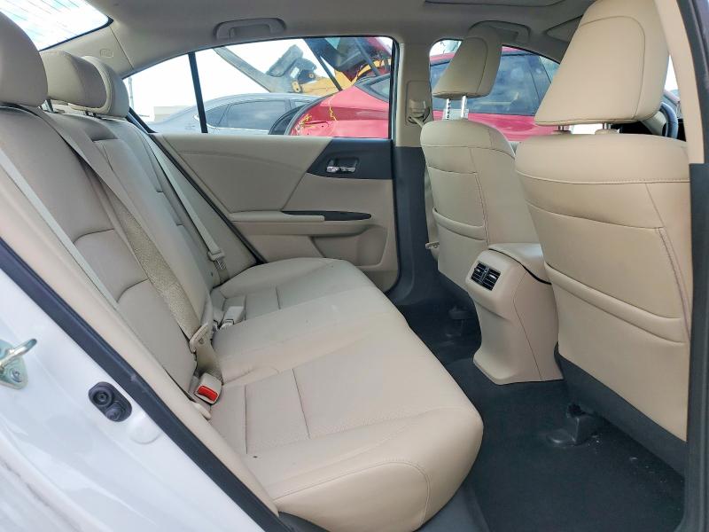 Photo 10 from auction – 2015 HONDA ACCORD with VIN 1HGCR2F85FA138620