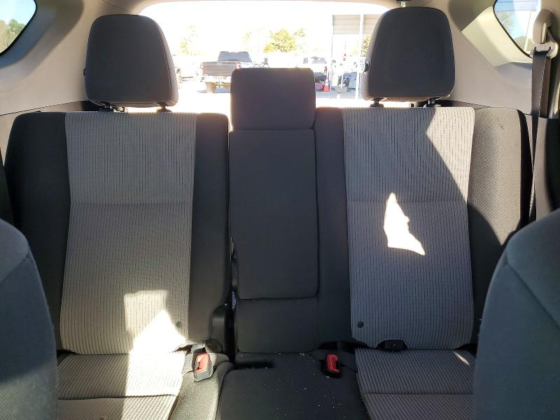 Photo 10 from auction – 2015 TOYOTA RAV4 LE with VIN JTMZFREVXFD077703