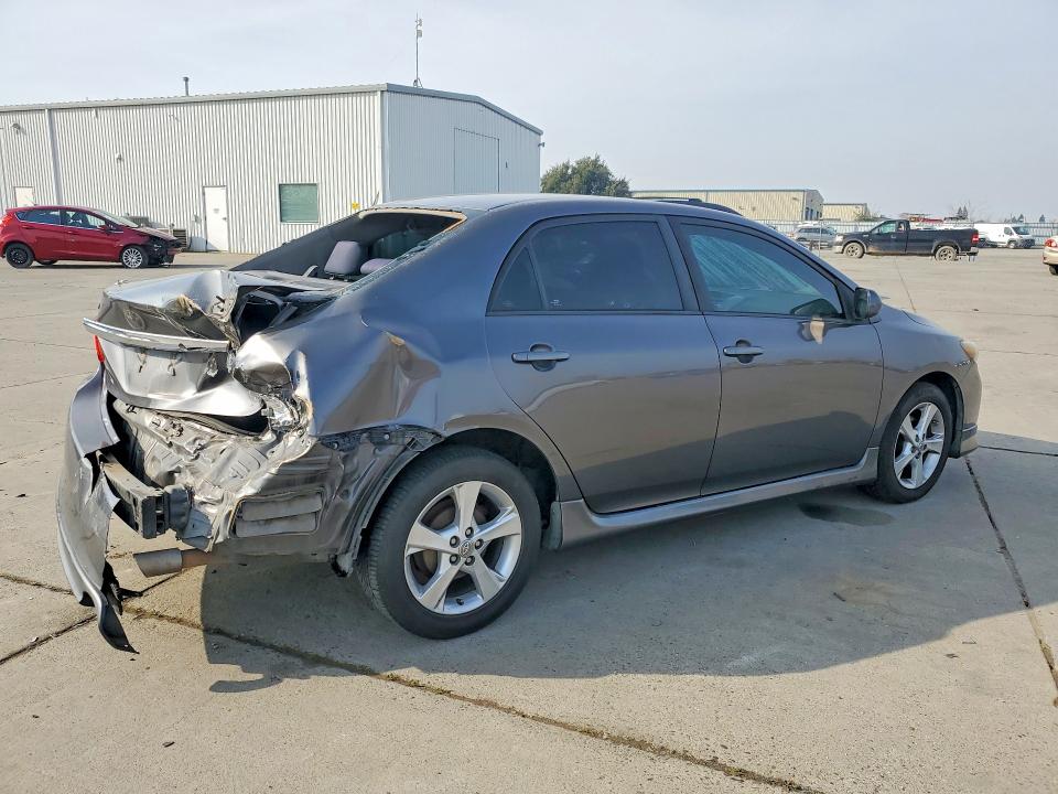 Photo 3 from auction – 2012 TOYOTA COROLLA with VIN 5YFBU4EE2CP040664