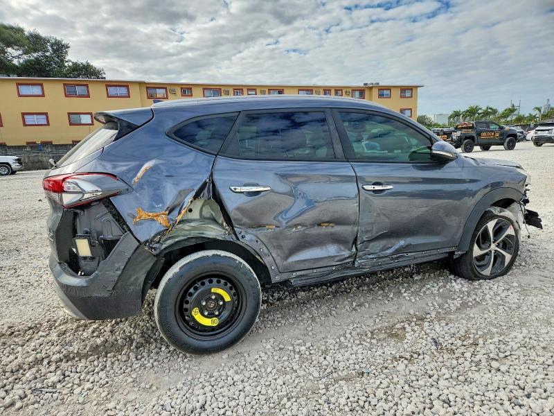 Photo 3 from auction – 2017 HYUNDAI TUCSON with VIN KM8J3CA27HU427625
