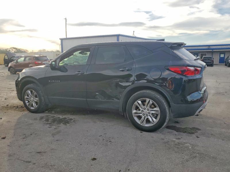 Photo 2 from auction – 2021 CHEVROLET BLAZER with VIN 3GNKBBRA6MS510790