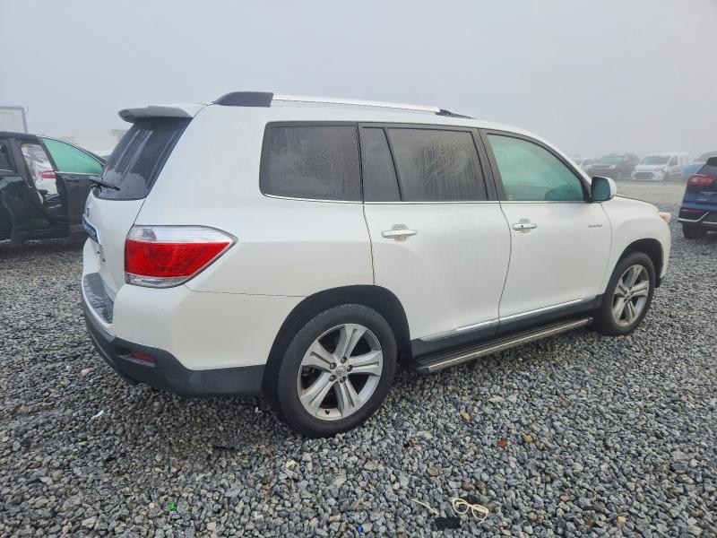 Photo 3 from auction – 2013 TOYOTA HIGHLANDER with VIN 5TDYK3EH1DS136668