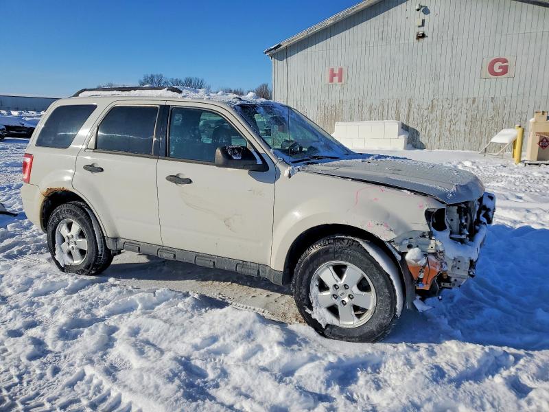 Zdjęcie 4 z aukcji – 2011 FORD ESCAPE XLT z VIN 1FMCU0D79BKB93521