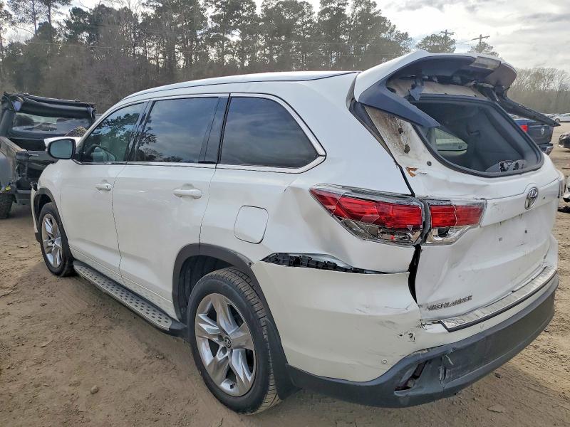 Photo 2 from auction – 2016 TOYOTA HIGHLANDER with VIN 5TDYKRFH0GS168811