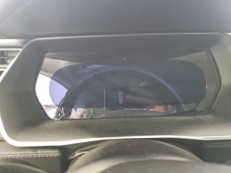 Photo 9 from auction – 2015 TESLA MODEL S with VIN 5YJSA1E16FF119016