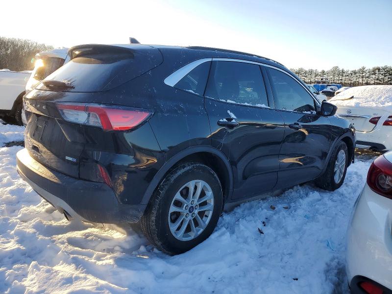 Photo 3 from auction – 2020 FORD ESCAPE SE with VIN 1FMCU9G65LUB28033