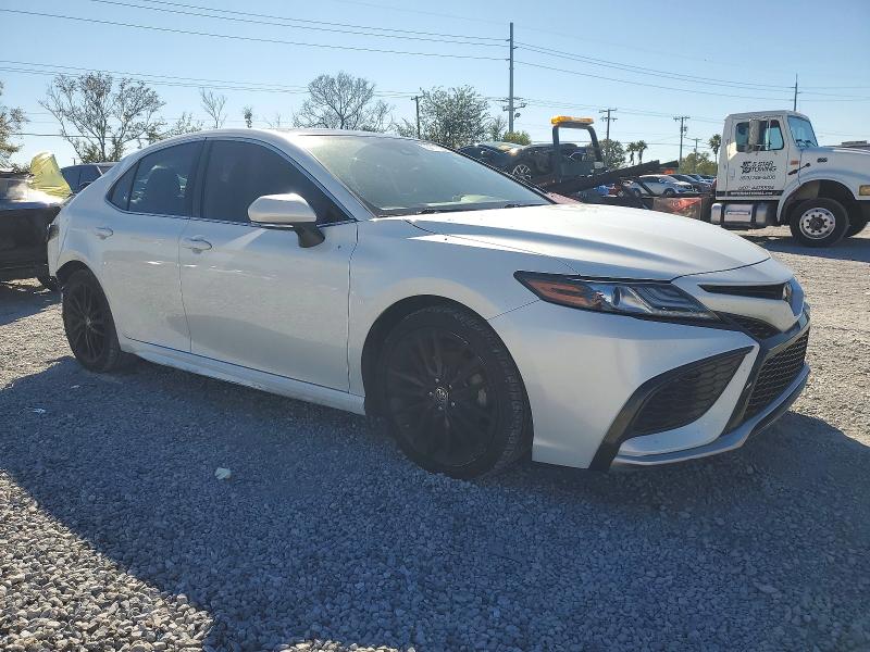Photo 4 from auction – 2022 TOYOTA CAMRY with VIN 4T1K61AK2NU040203