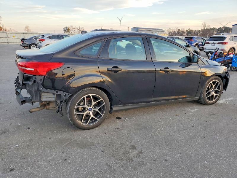 Photo 3 from auction – 2017 FORD FOCUS with VIN 1FADP3H27HL346020