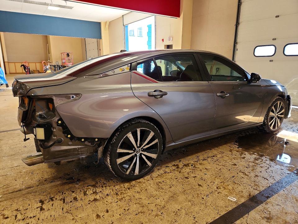 Photo 3 from auction – 2019 NISS ALTIMA with VIN 1N4BL4CV9KC121292