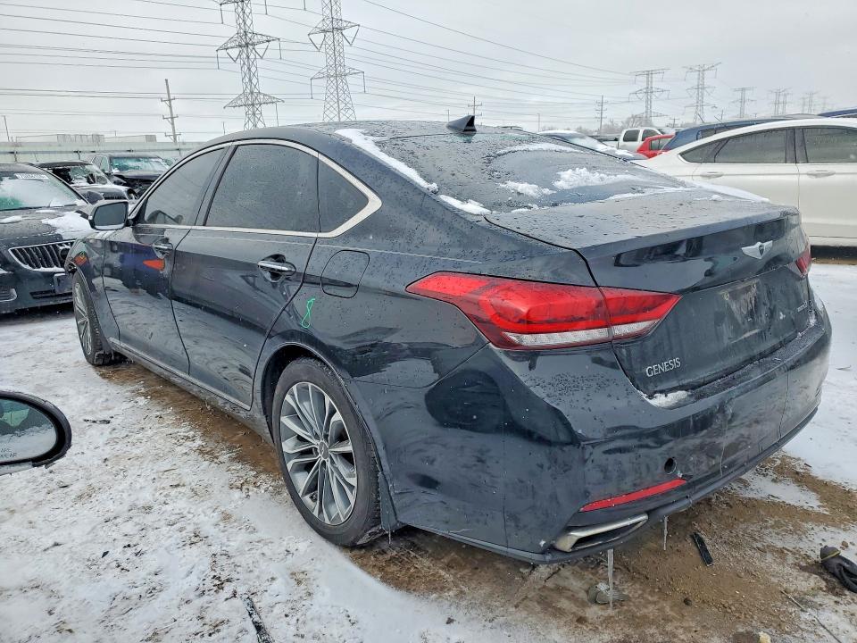 Photo 2 from auction – 2015 HYUNDAI GENESIS with VIN KMHGN4JEXFU101027