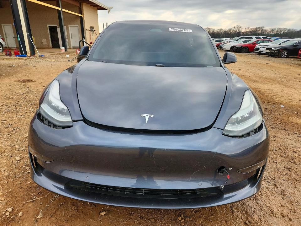 Photo 5 from auction – 2018 TESLA MODEL 3 with VIN 5YJ3E1EA4JF005159