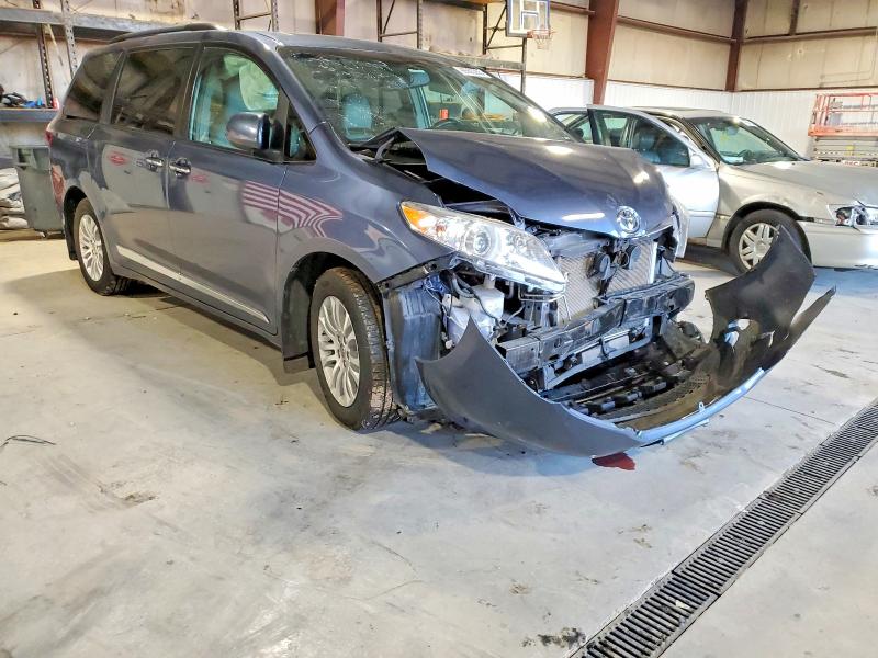 Photo 4 from auction – 2016 TOYOTA SIENNA with VIN 5TDYK3DCXGS711425