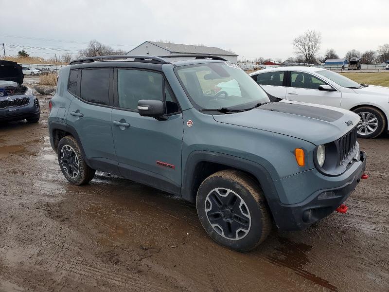 Photo 4 from auction – 2015 JEEP RENEGADE with VIN ZACCJBCT9FPC06030