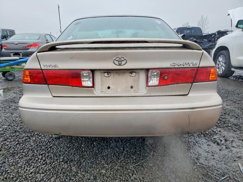 Photo 6 from auction – 2001 TOYOTA CAMRY with VIN 4T1BG22K81U816281