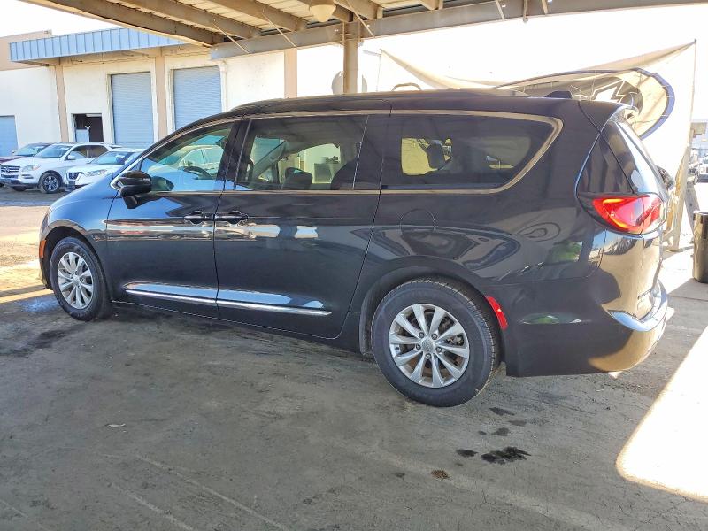 Photo 2 from auction – 2019 CHRYSLER PACIFICA T with VIN 2C4RC1BG7KR592939