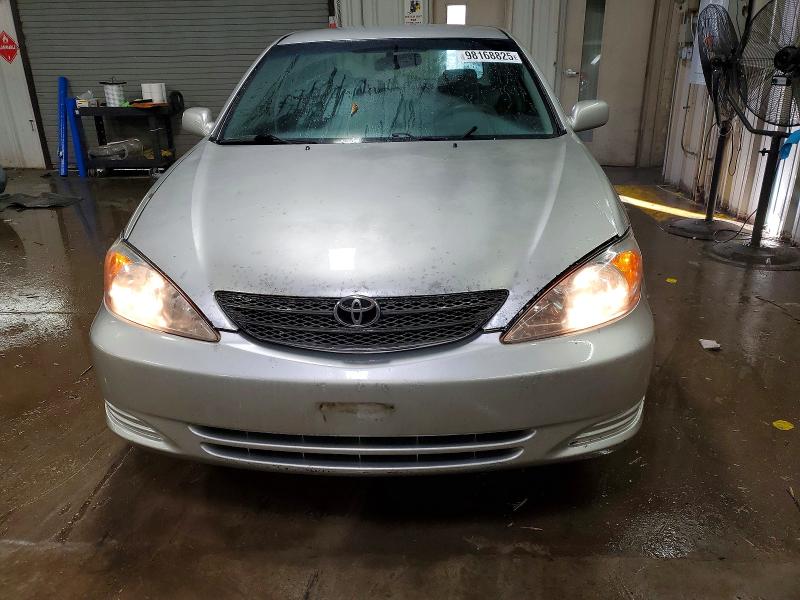 Photo 5 from auction – 2004 TOYOTA CAMRY LE with VIN 4T1BE32K04U305048