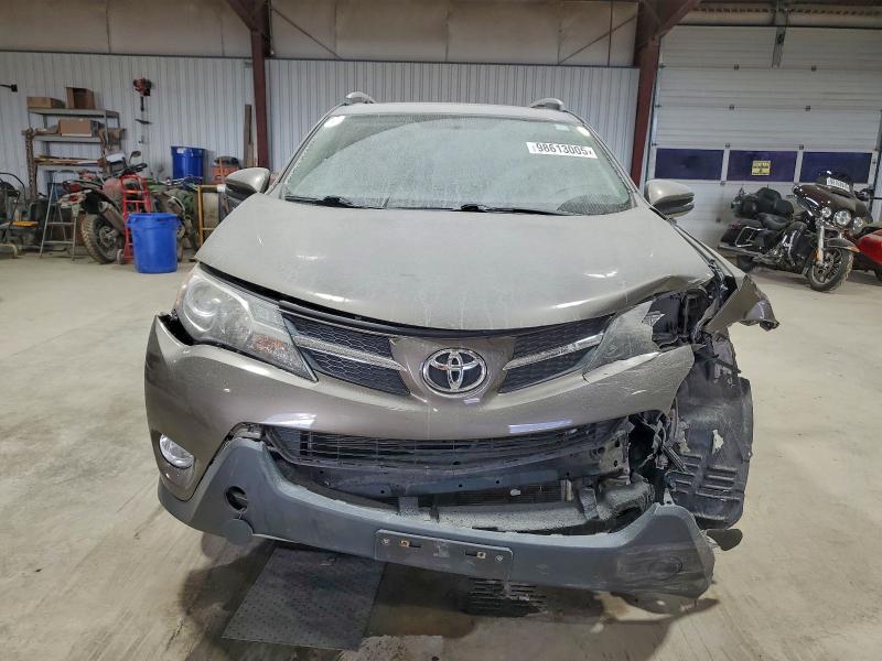 Photo 5 from auction – 2014 TOYOTA RAV4 XLE with VIN 2T3RFREV2EW155053