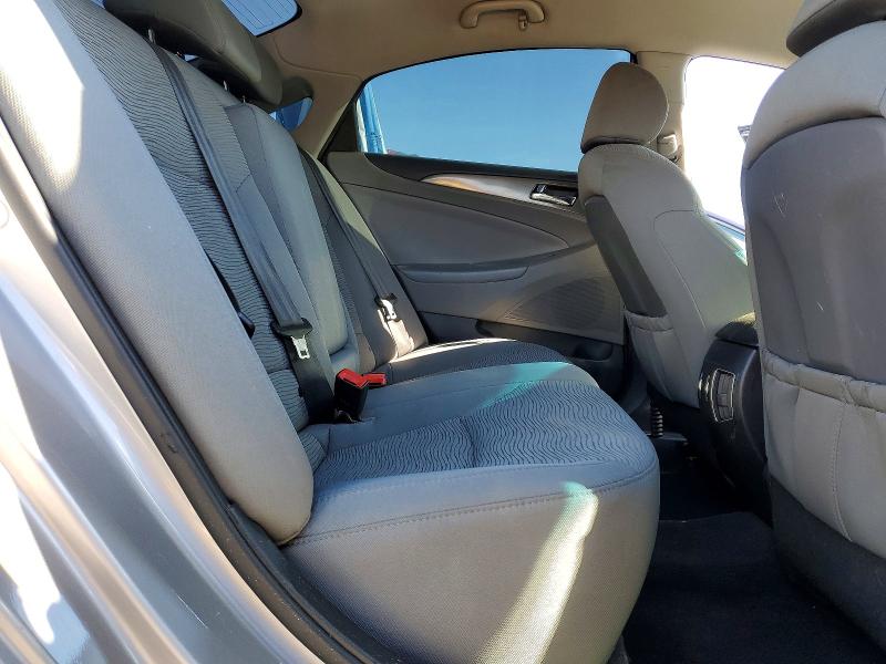Photo 10 from auction – 2013 HYUNDAI SONATA HYB with VIN KMHEC4A47DA051027