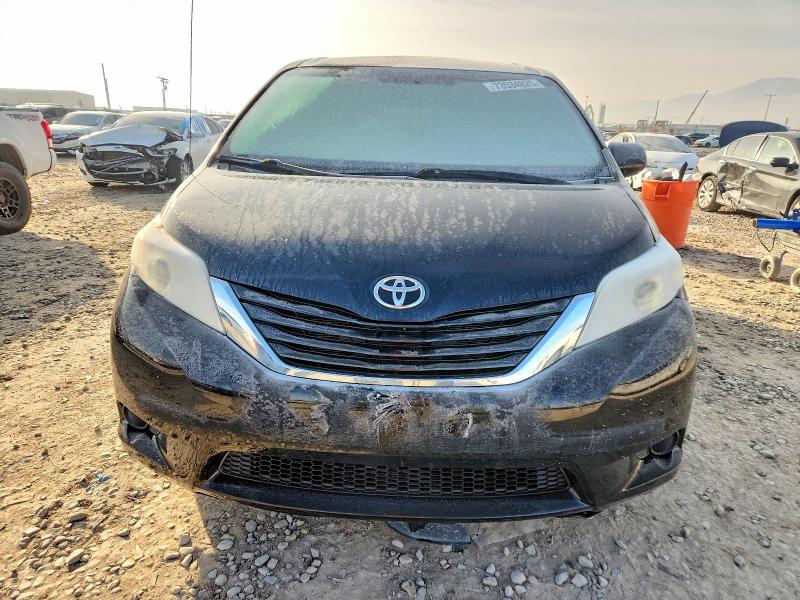 Photo 5 from auction – 2013 TOYOTA SIENNA LE with VIN 5TDKK3DC0DS293507