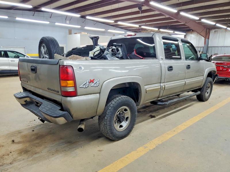 Photo 3 from auction – 2002 CHEVROLET SILVERADO with VIN 1GCHK23132F195668