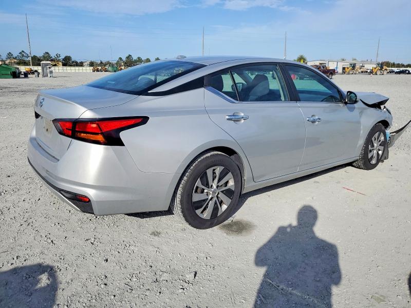Photo 3 from auction – 2020 NISS ALTIMA with VIN 1N4BL4BV8LC255892