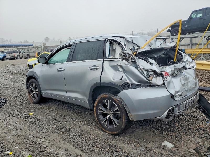 Photo 2 from auction – 2016 TOYOTA HIGHLANDER with VIN 5TDKKRFH5GS502210