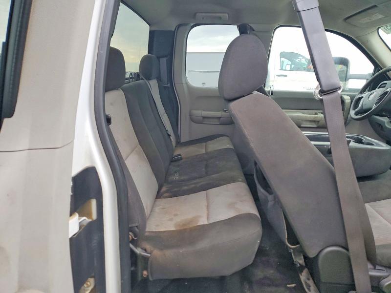Photo 10 from auction – 2009 GMC SIERRA C35 with VIN 1GDHC79KX9E110847