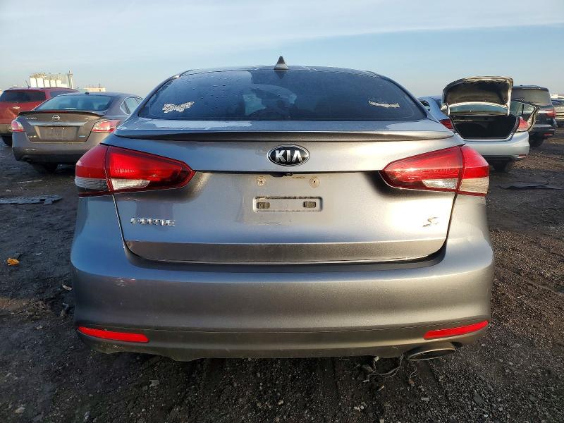 Photo 6 from auction – 2018 KIA FORTE LX with VIN 3KPFL4A76JE241185