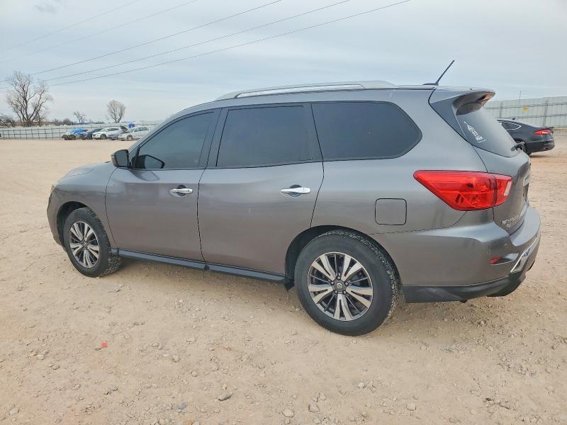 Photo 2 from auction – 2017 NISSAN PATHFINDER with VIN 5N1DR2MN7HC670708