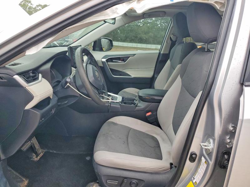 Photo 7 from auction – 2019 TOYOTA RAV4 with VIN 2T3W1RFV9KC014803