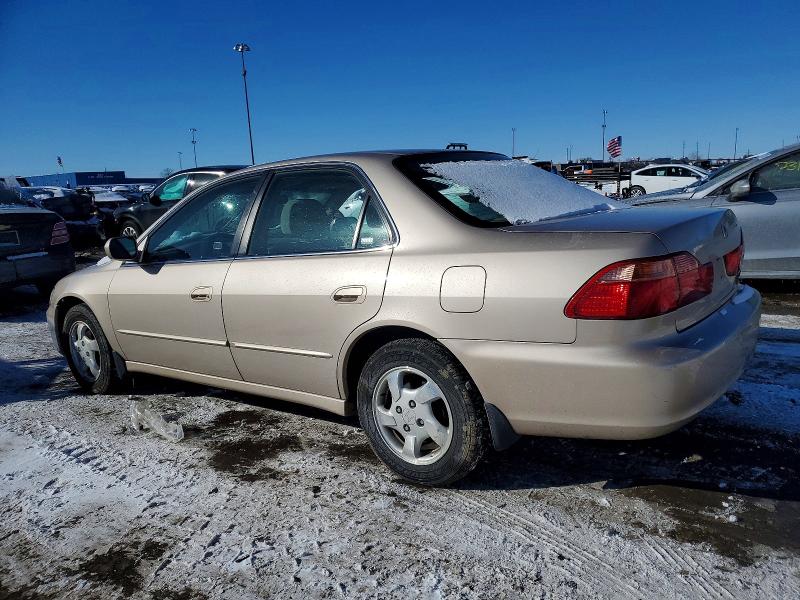 Photo 2 from auction – 2000 HONDA ACCORD with VIN 1HGCG6673YA017141