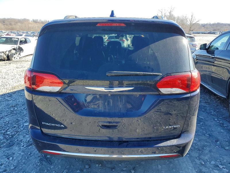 Photo 6 from auction – 2017 CHRYSLER PACIFICA L with VIN 2C4RC1GG6HR725725