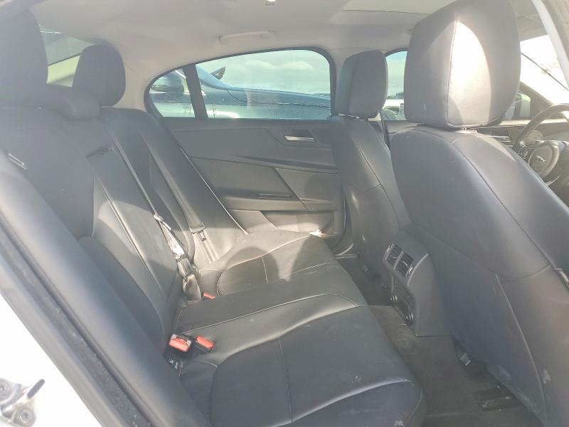 Photo 10 from auction – 2017 JAGUAR XE with VIN SAJAR4BG0HA978730