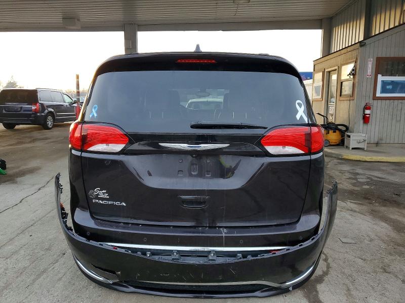 Photo 6 from auction – 2017 CHRYSLER PACIFICA T with VIN 2C4RC1BG7HR803744