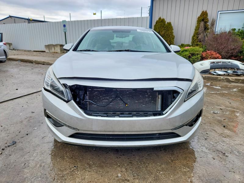 Photo 5 from auction – 2015 HYUNDAI SONATA SE with VIN 5NPE24AF0FH207168