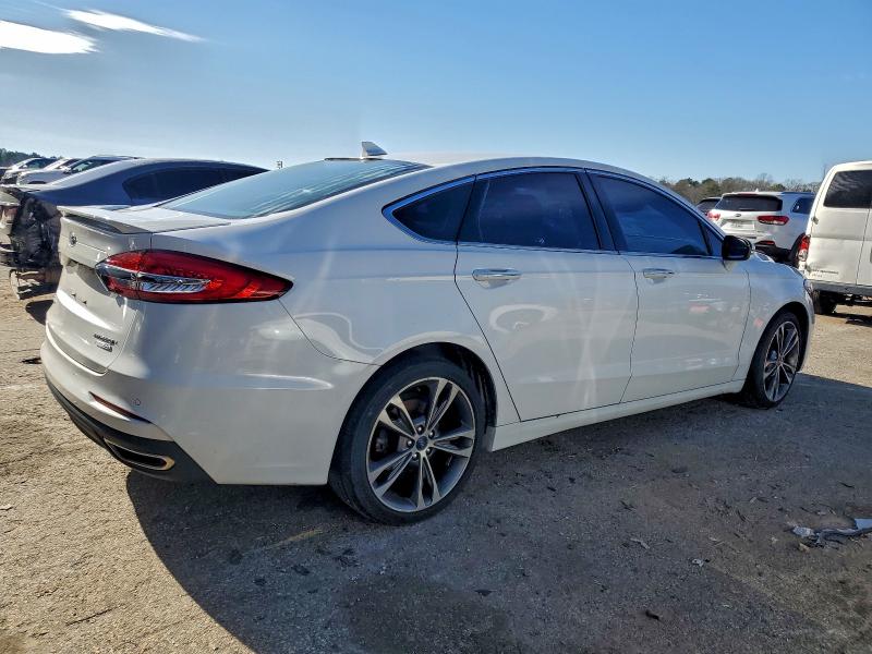 Photo 3 from auction – 2020 FORD FUSION TIT with VIN 3FA6P0D95LR175711
