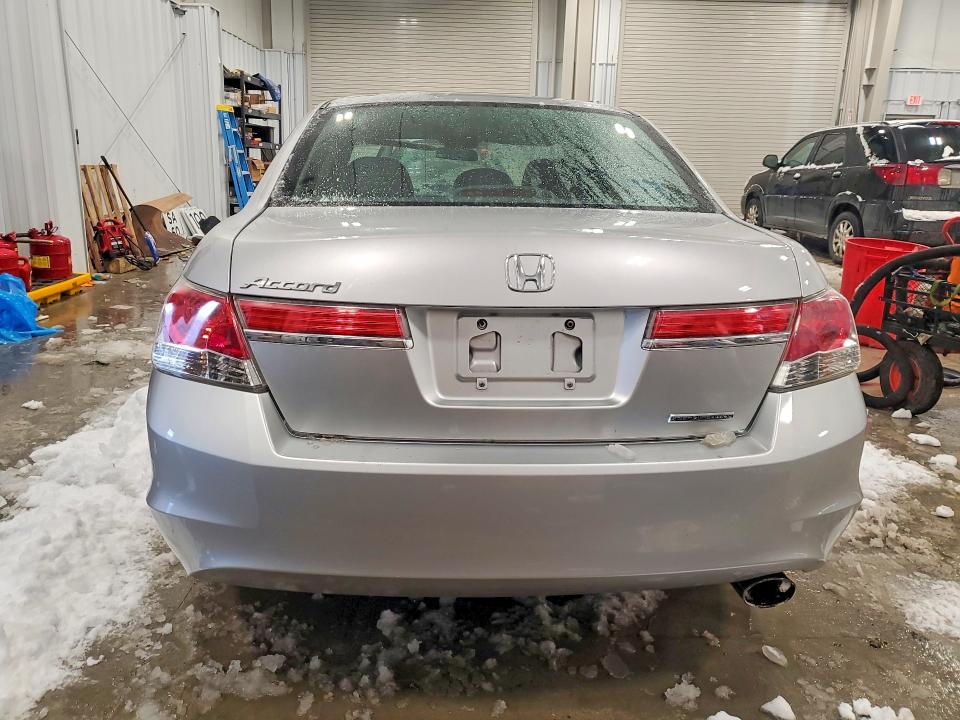 Photo 6 from auction – 2011 HONDA ACCORD with VIN 1HGCP2F60BA103434