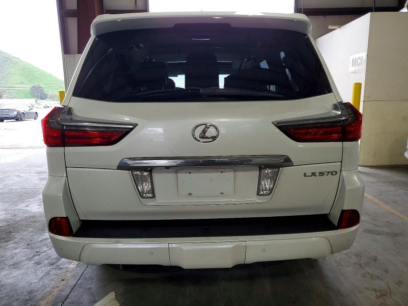 Photo 6 from auction – 2016 LEXUS LX 570 with VIN JTJHY7AX0G4188907