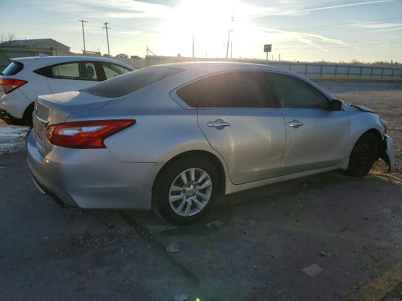 Photo 3 from auction – 2017 NISSAN ALTIMA 2.5 with VIN 1N4AL3AP1HC482258
