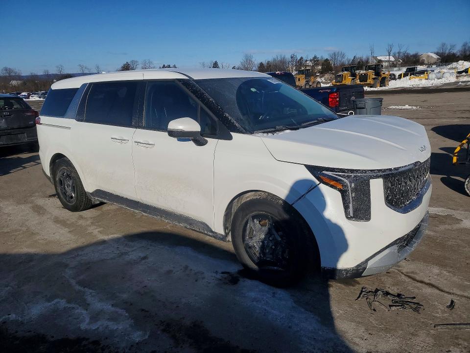 Photo 4 from auction – 2025 KIA CARNIVAL with VIN KNDNB5K37S6478310